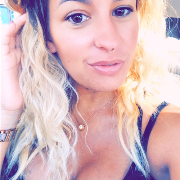 Meet your Posher, Aleey - Picture 7 of 8